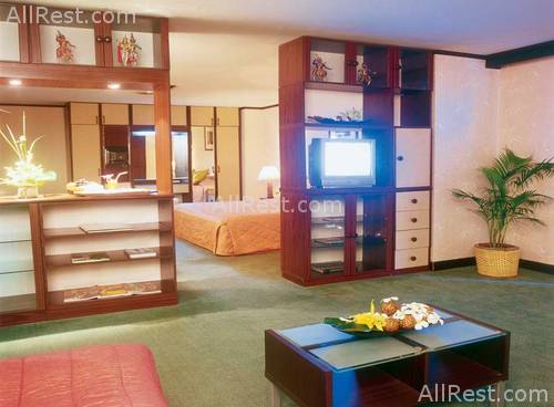 Sunbeam Hotel 19